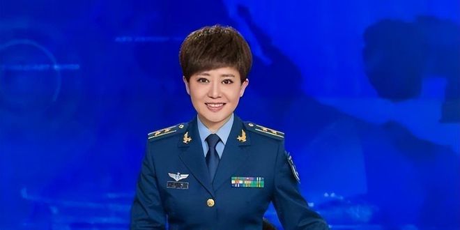 軍事節(jié)目女主持人，閃耀熒屏的星光，軍事節(jié)目女主持人，熒屏上的璀璨星光