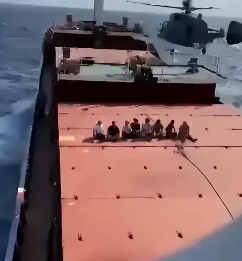 俄羅斯向美軍艦開(kāi)火，事件背景與SEO解讀，俄羅斯對(duì)美軍艦開(kāi)火事件背景解析與SEO視角解讀