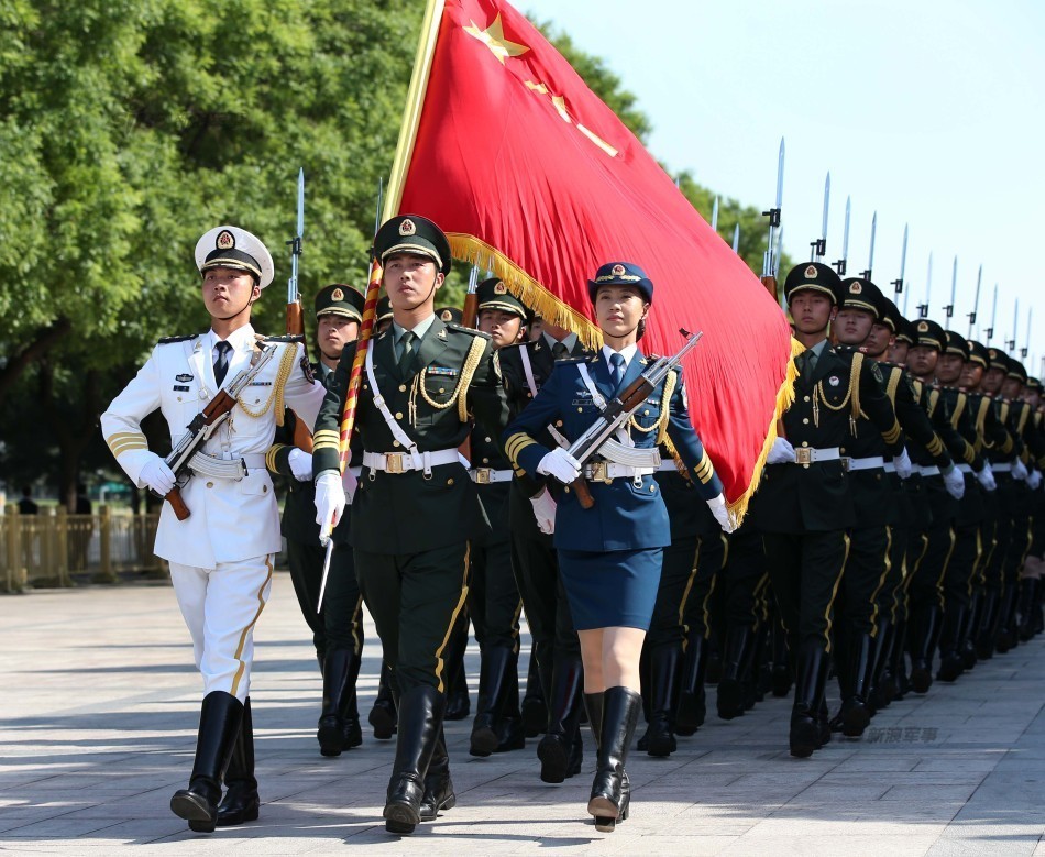 檢閱女兵儀仗隊，榮耀與力量的展現，檢閱女兵儀仗隊，榮耀與力量的璀璨瞬間