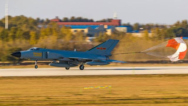 關(guān)于2022年殲-7還有多少架的探討，探討，殲-7戰(zhàn)機在2022年的數(shù)量概況