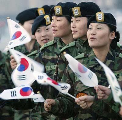 韓國閱兵女兵驚艷全場，風采展現與背后故事，韓國閱兵女兵風采驚艷，背后的故事與榮耀展現