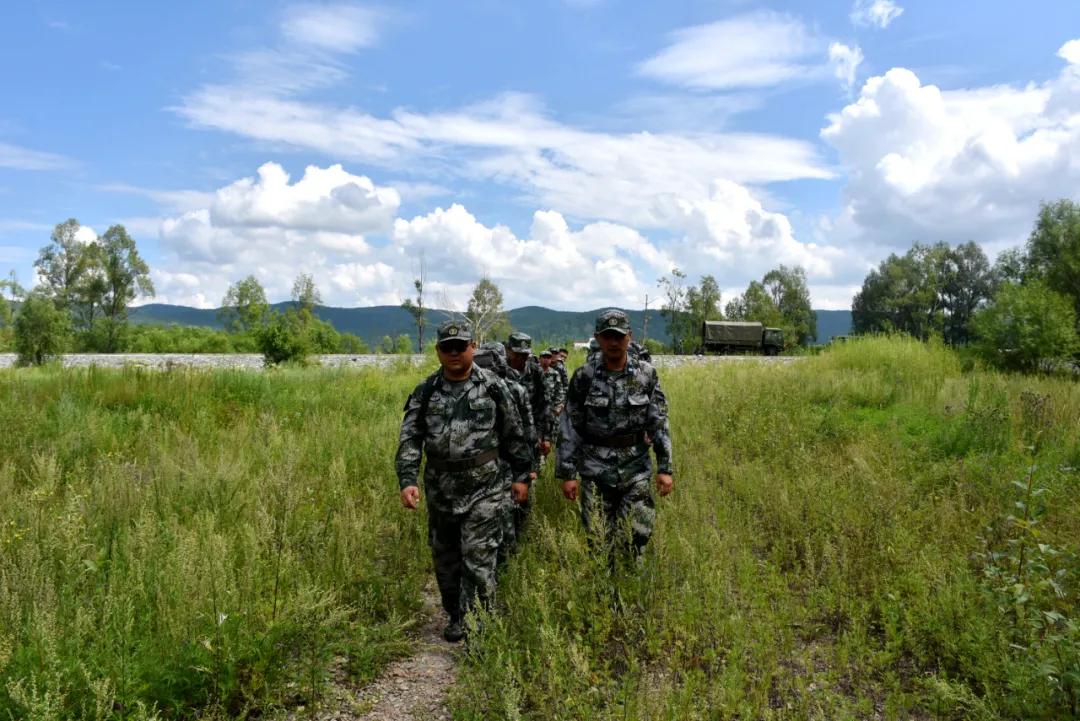 國際軍事形勢最新消息2020深度解析，全球軍事動態深度解析，國際軍事形勢最新消息2020回顧與前瞻