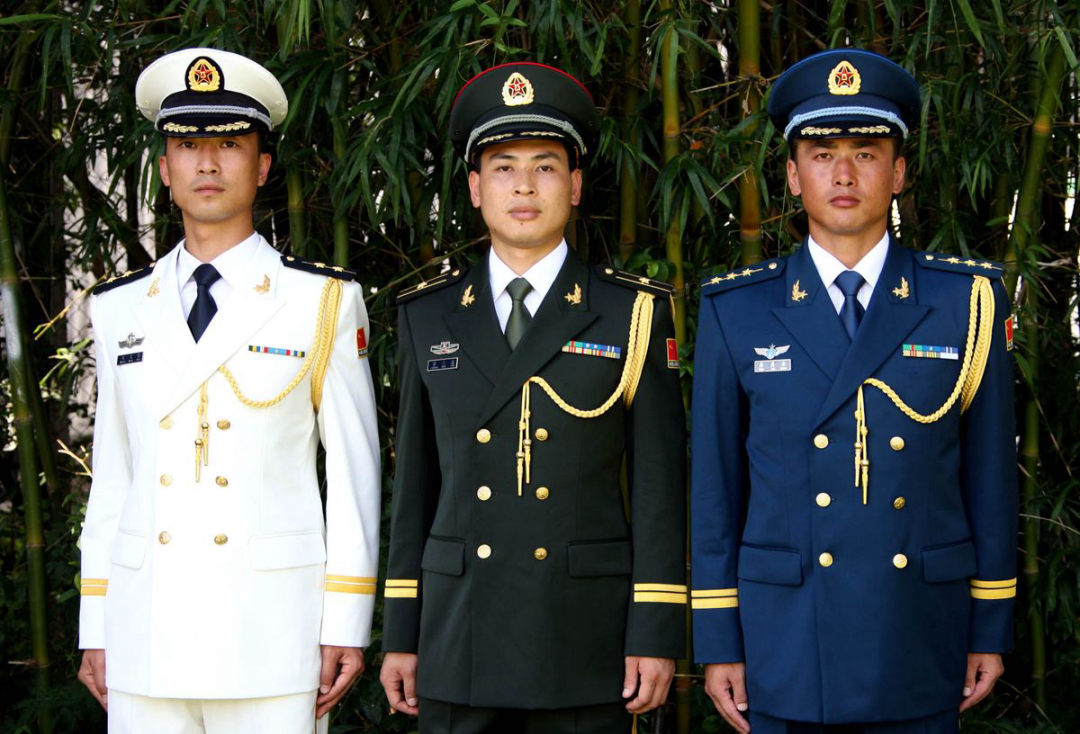 中國(guó)人民解放軍軍裝的演變與意義，中國(guó)人民解放軍軍裝演變及其意義探究