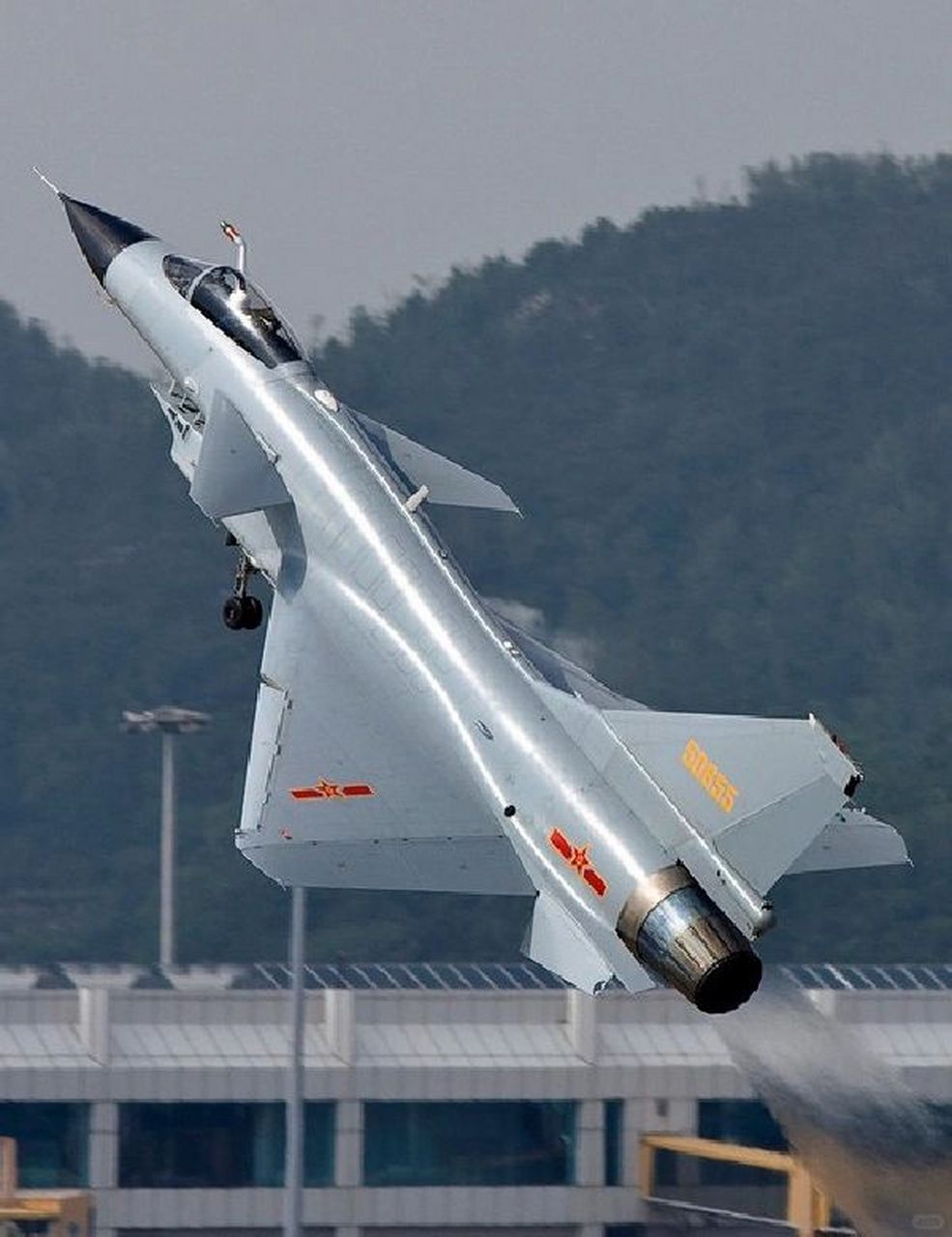 殲-10戰斗機是幾代機？全面解析中國空軍的主力戰機，中國空軍主力戰機殲-10戰斗機的全面解析，幾代機？