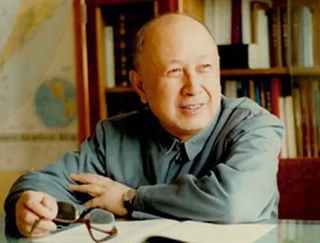 錢學森資料簡介，中國航天之父的傳奇人生，中國航天之父錢學森，傳奇人生的簡介