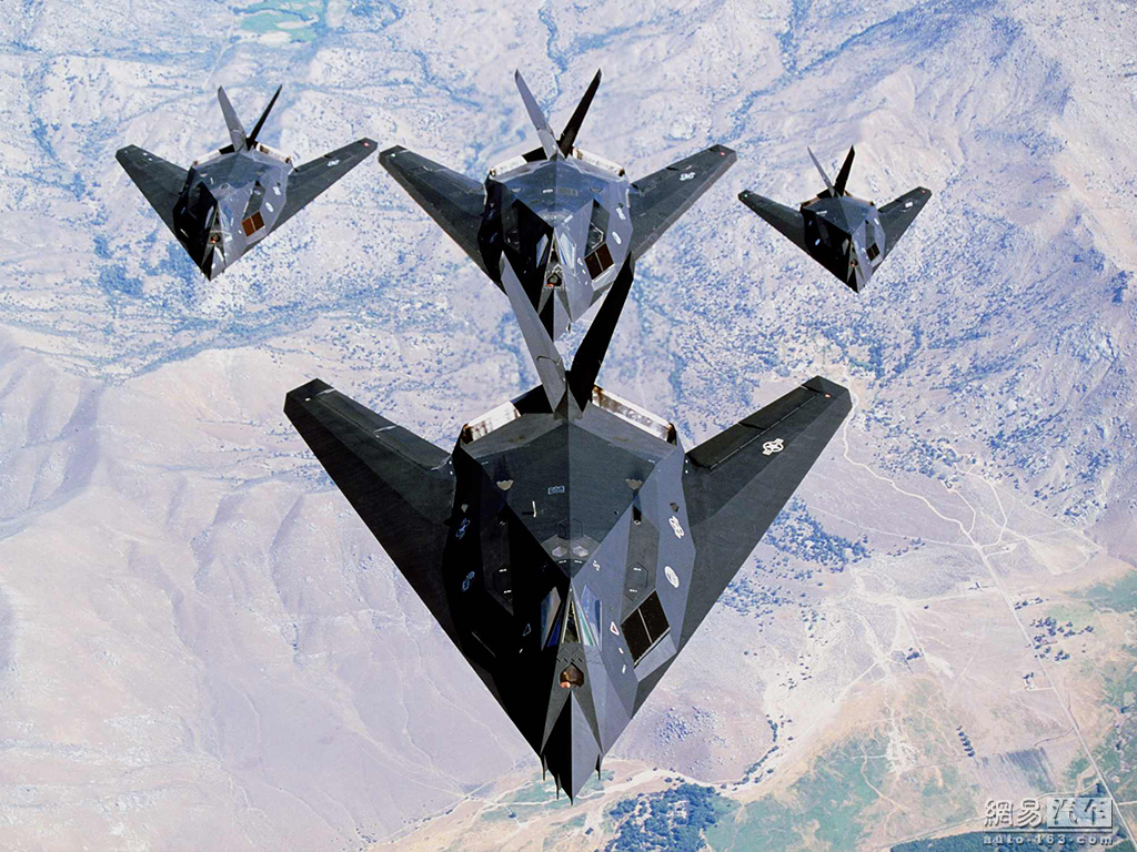 揭秘F-117隱形戰斗機，空戰傳奇的先驅之作，F-117隱形戰斗機，空戰傳奇的先驅揭秘