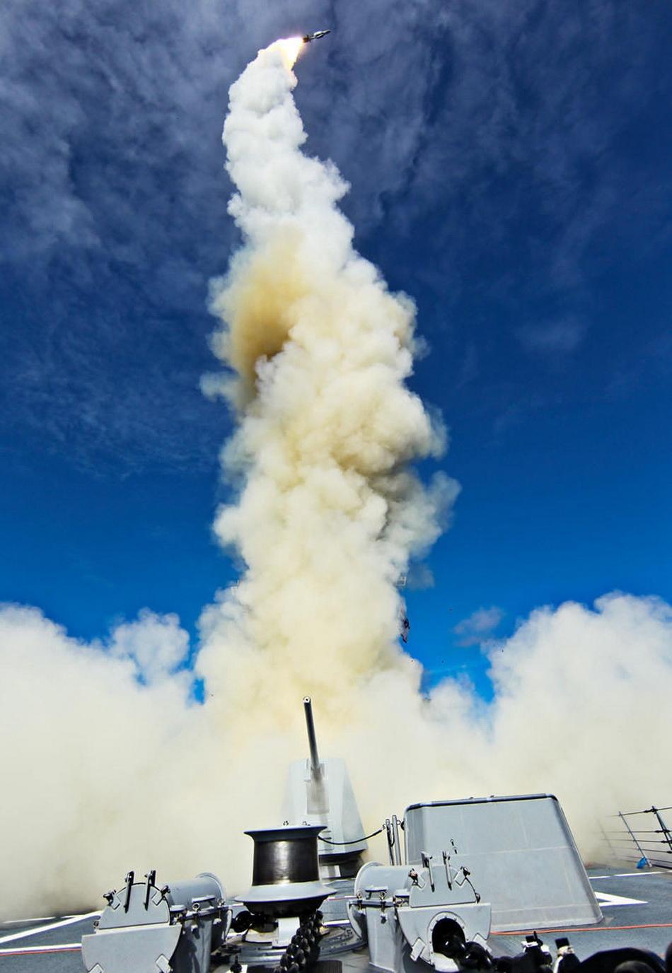 導彈驅逐艦與護衛艦的區別，深入解析兩種軍艦的特性和功能，導彈驅逐艦與護衛艦特性與功能深度解析，兩大軍艦類型之差異解析