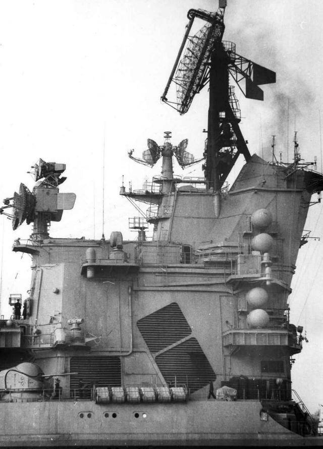 蘇聯65型巡洋艦，歷史與特點解析，蘇聯65型巡洋艦，歷史背景與特點深度解析