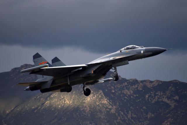 殲-11代號(hào)，揭示中國(guó)空軍強(qiáng)大戰(zhàn)斗力的象征，殲-11代號(hào)，中國(guó)空軍強(qiáng)大戰(zhàn)斗力的象征標(biāo)簽