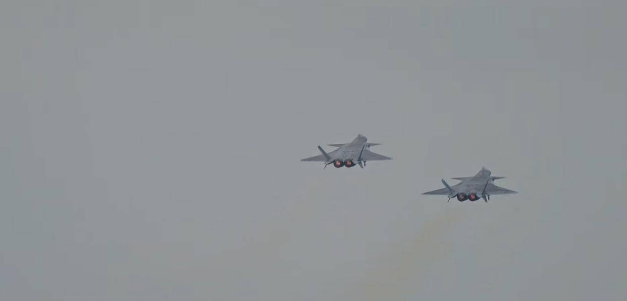 殲-20飛行速度，揭秘中國新一代隱身戰斗機的速度與性能優勢，揭秘殲-20隱身戰斗機的速度與性能優勢