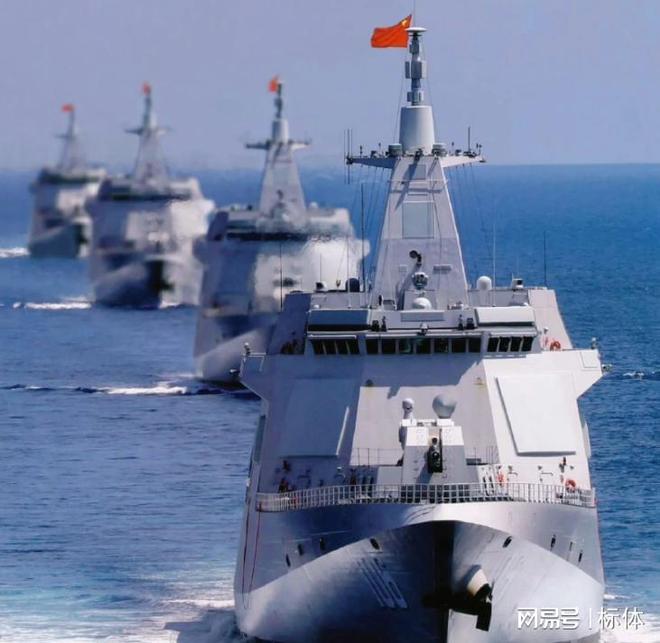 關(guān)于我國(guó)海軍新型驅(qū)逐艦，055型驅(qū)逐艦服役數(shù)量解析，我國(guó)海軍新型驅(qū)逐艦055型服役數(shù)量解析，實(shí)力展現(xiàn)與戰(zhàn)略布局