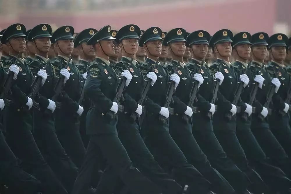 重溫歷史瞬間，2009大閱兵全程回顧，精彩紛呈的168分鐘完整版，重溫輝煌瞬間，2009大閱兵全程回顧，精彩紛呈的完整版視頻