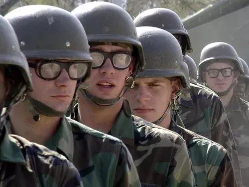 現在當兵眼睛近視可以嗎？——全面解讀征兵視力要求，當兵眼睛近視可以嗎？解讀征兵視力要求全面解析