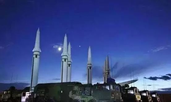 最新軍事前沿，全球軍事科技的新動態與發展趨勢，全球軍事科技前沿動態與發展趨勢