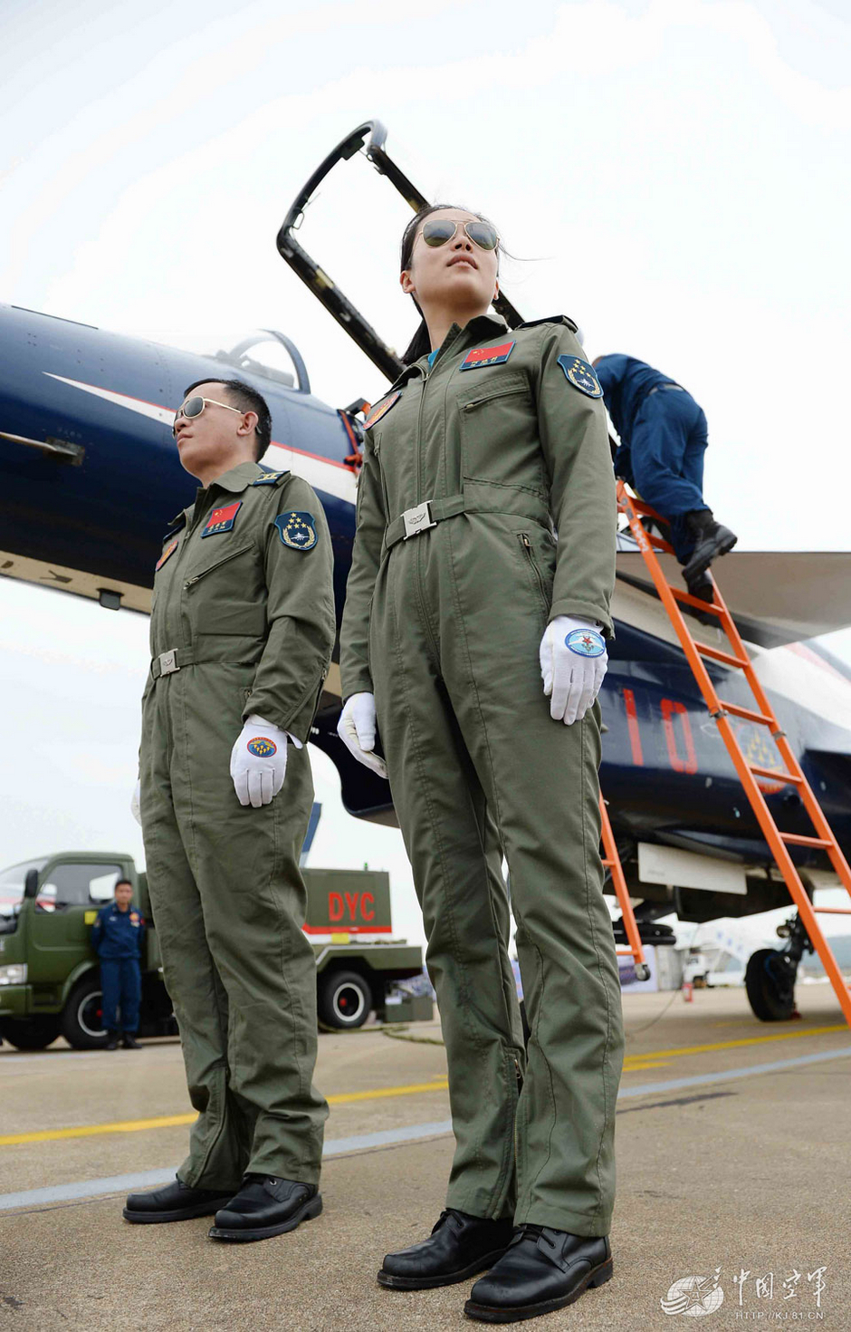揭秘殲-10女飛行員神秘事件，真相探尋與反思，揭秘殲-10女飛行員神秘事件，探尋真相與反思之路