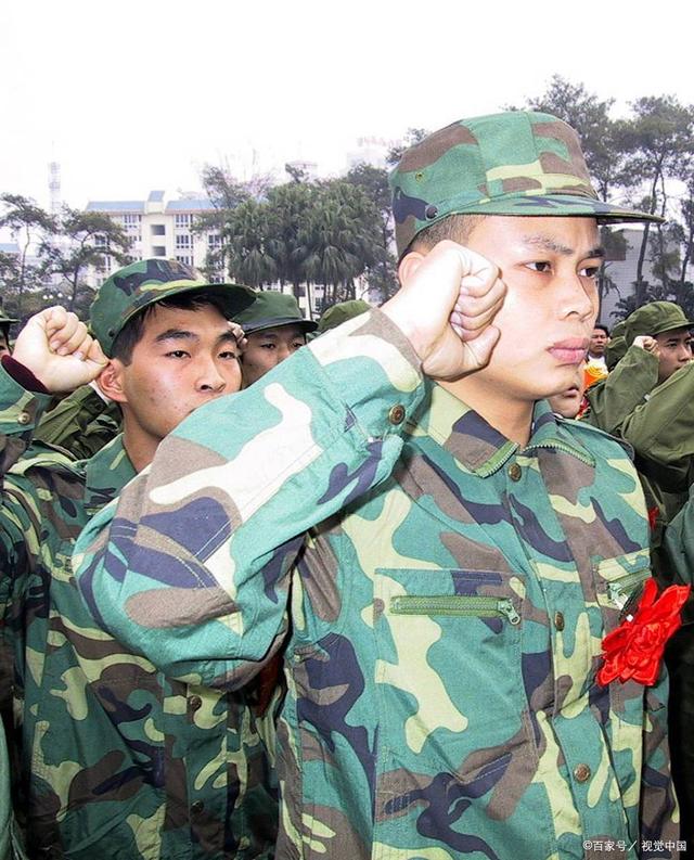 為什么大二當兵最劃算？探索大學生入伍的最佳時機，大二入伍，探索大學生最佳入伍時機的原因與優勢分析