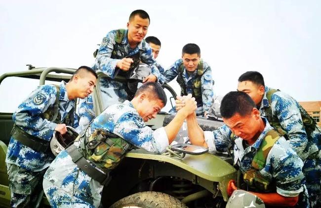 大學(xué)生兵招收條件詳解，大學(xué)生兵招收條件全面解析