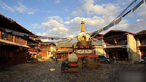 重慶當(dāng)?shù)芈糜螆F(tuán)一日游，探索山城的魅力之旅，重慶一日游旅游團(tuán)，探尋山城魅力之旅