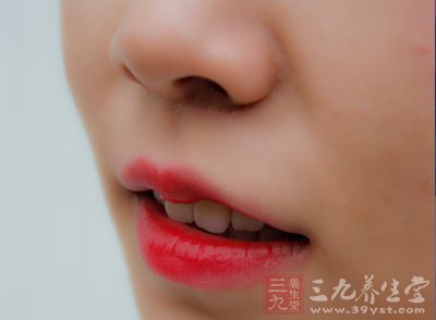 突然一個(gè)鼻孔出血,原因、處理方法及預(yù)防措施,鼻孔出血,原因、處理方法與預(yù)防措施詳解