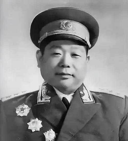 開國十大將軍排名,歷史功勛與傳奇故事,開國十大將軍排名背后的歷史功勛與傳奇故事