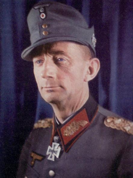 關于軍人軍銜等級,軍士長與少尉的對比解析,軍人軍銜等級對比解析,軍士長與少尉的差異探討