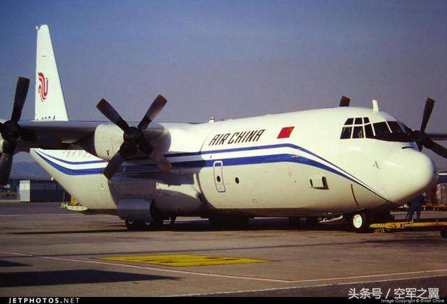 揭秘C-130大力神運(yùn)輸機(jī)的傳奇之旅,揭秘C-130大力神運(yùn)輸機(jī)的傳奇之旅,空中巨人的壯麗征程