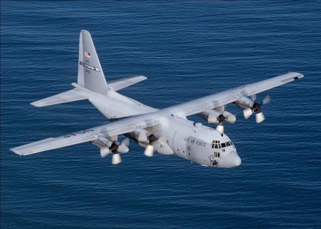 揭秘C-130大力神運(yùn)輸機(jī)的傳奇之旅,揭秘C-130大力神運(yùn)輸機(jī)的傳奇之旅,空中巨人的壯麗征程