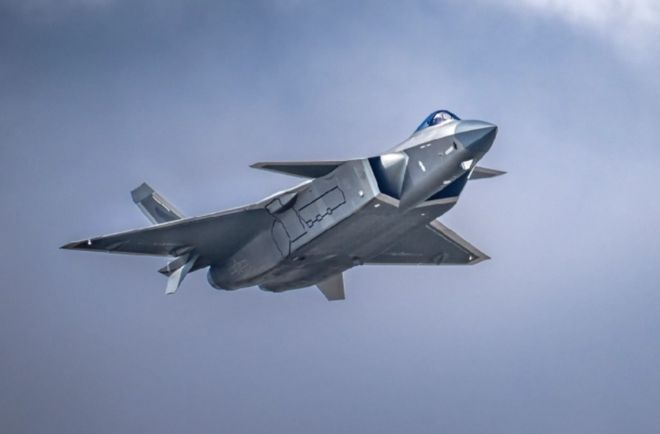 殲-20C,新一代空中霸主,展現中國航空工業的驕傲,殲-20C,中國航空工業的空中霸主與新驕傲亮相