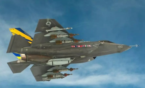 殲-35官方介紹，新一代艦載戰(zhàn)斗機(jī)的卓越性能，殲-35新一代艦載戰(zhàn)斗機(jī)卓越性能介紹