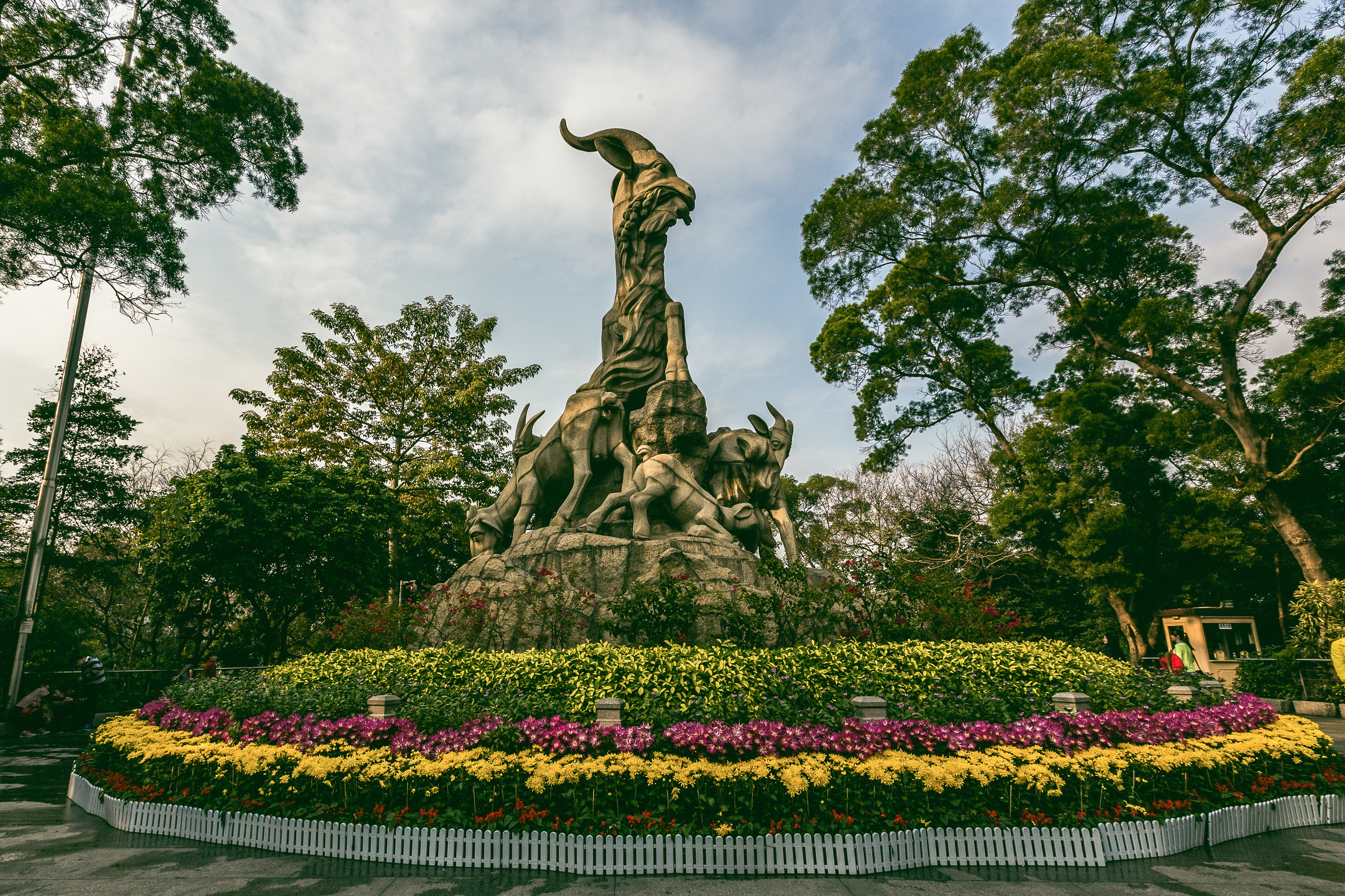 廣州越秀公園景點(diǎn)詳細(xì)介紹,廣州越秀公園景點(diǎn)深度解析