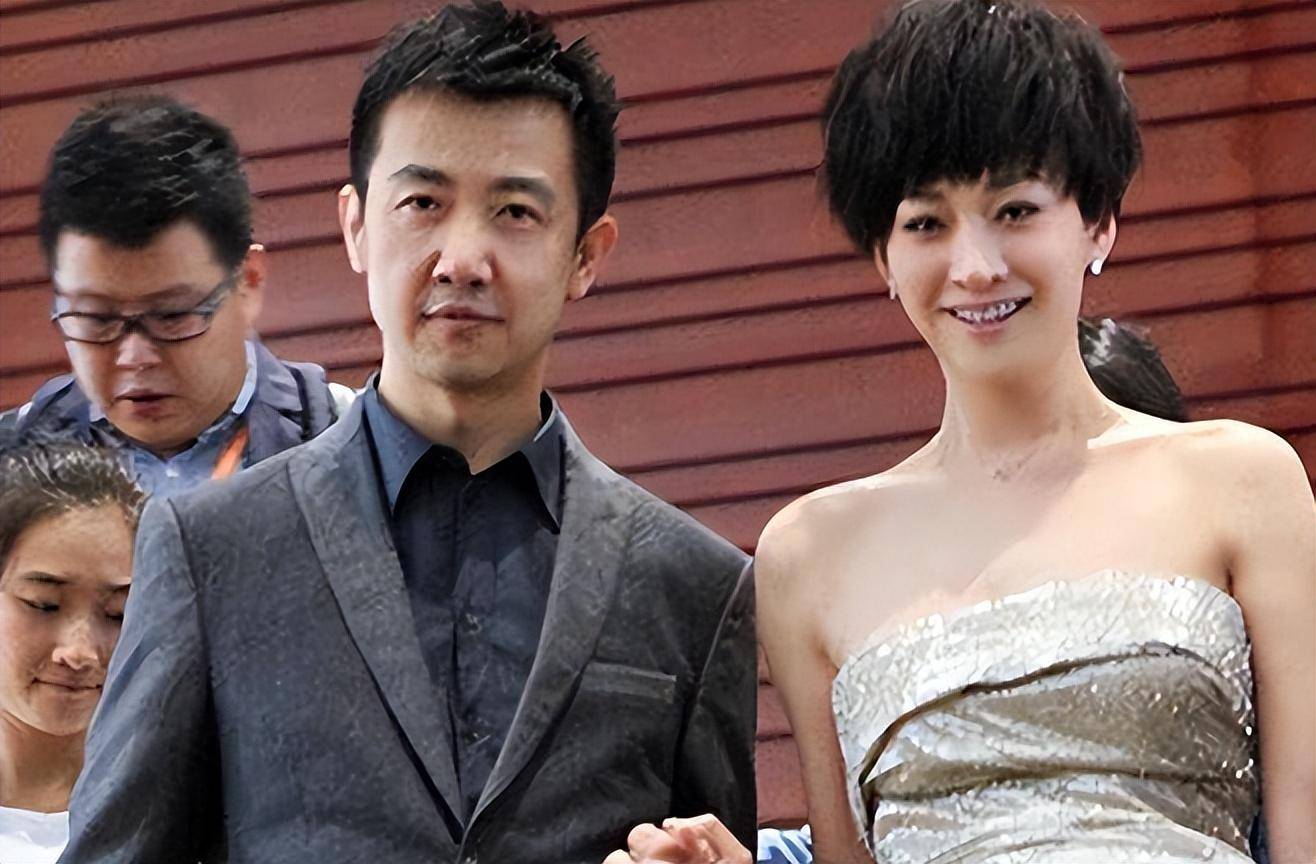 李小冉與鄢頗的個人資料,深入了解兩位明星的生涯與背景,李小冉與鄢頗,明星生涯與背景深度解析