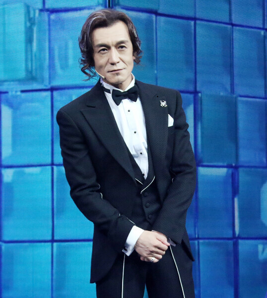 李詠個(gè)人資料簡(jiǎn)介,李詠個(gè)人資料簡(jiǎn)介,揭秘名人風(fēng)采