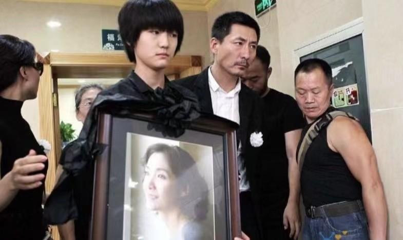 演員張子健,演藝之路與魅力無(wú)限,張子健,演藝之路璀璨,魅力無(wú)限綻放