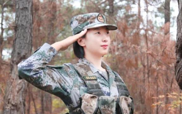 女兵政審難度分析,多重因素下的挑戰與解讀,女兵政審難度分析,多重因素下的挑戰與應對策略