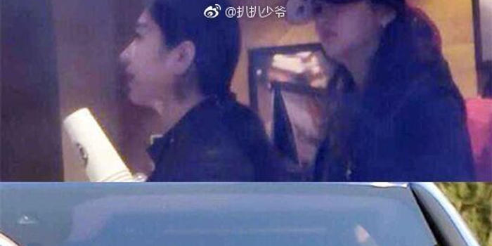 關(guān)曉彤抽煙,公眾人物的爭(zhēng)議與反思,關(guān)曉彤抽煙引發(fā)爭(zhēng)議,公眾人物的反思與審視