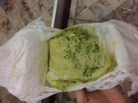 寶寶正常綠色大便圖片,了解嬰兒健康排便狀態的重要性,嬰兒健康排便指南,識別寶寶正常綠色大便的重要性圖片分享