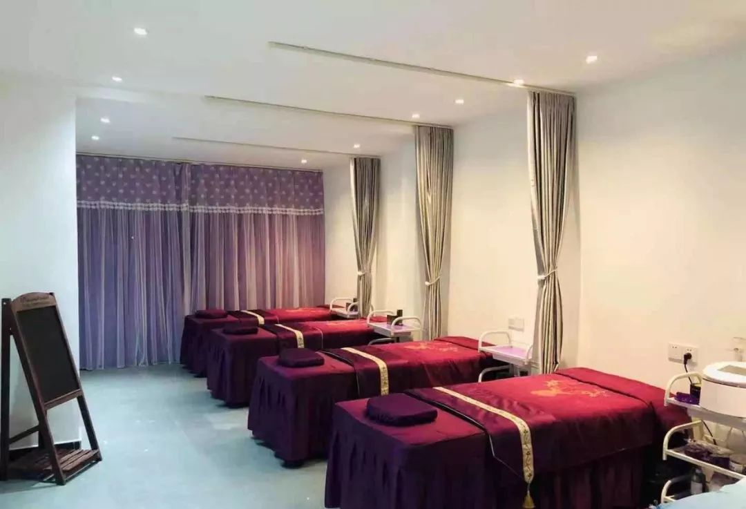 美容院特惠活動(dòng),僅需380元,輕松瘦10斤,重塑美麗人生!,美容院特惠活動(dòng),380元輕松瘦身重塑美麗人生!