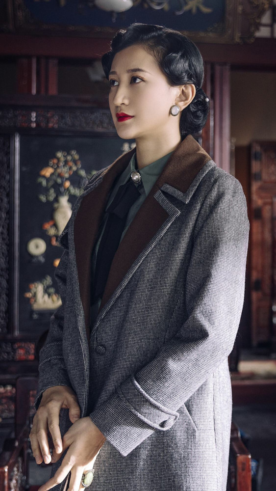 明星圖片霸氣，魅力無限，光彩奪目，明星風采，霸氣魅力，光彩奪目