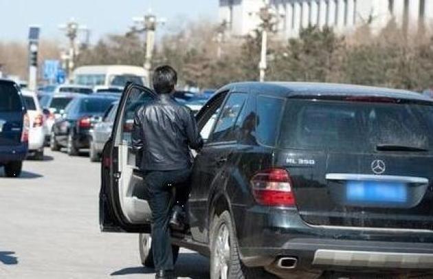 范冰冰二手車后座,矚目焦點與深度解讀,范冰冰二手車后座,矚目焦點背后的故事與深度解讀