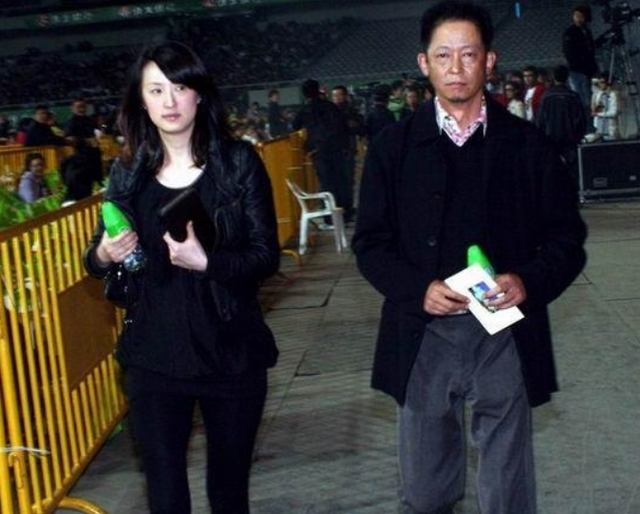 王志文老婆陳堅紅,演藝界的低調幸福,王志文妻子陳堅紅,演藝界的低調幸福時光