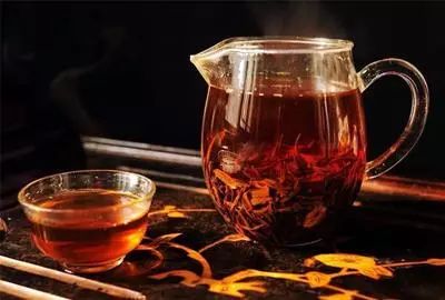 喝了一年紅茶,胃病意外好轉(zhuǎn),紅茶的神奇健康效應(yīng),紅茶的神奇健康效應(yīng),胃病意外好轉(zhuǎn)的啟示