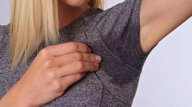 濕熱體質的表現(xiàn)癥狀及調理方法,濕熱體質癥狀表現(xiàn)與調理方法全解析