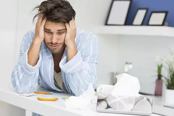 濕熱體質的表現(xiàn)癥狀及調理方法,濕熱體質癥狀表現(xiàn)與調理方法全解析