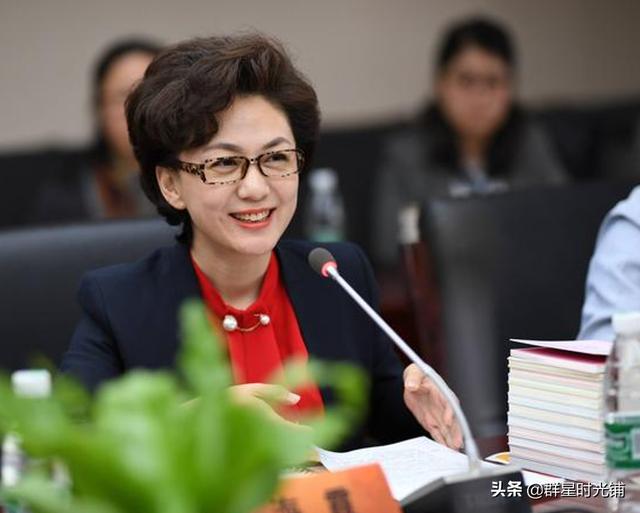 海霞個人簡歷——一位杰出人才的成長歷程,海霞的成長歷程,一位杰出人才的奮斗與成就