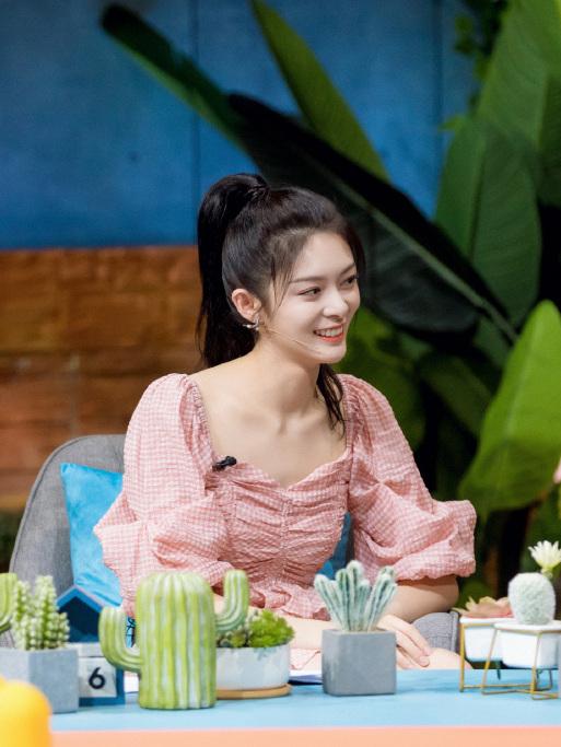 戚薇個人資料及圖片揭秘,身高背后的故事,戚薇個人資料大揭秘,身高背后的故事及圖片展示