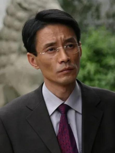 江珊個人資料簡歷及年輕照片,璀璨明星的旅程,江珊的個人資料、年輕照片與明星旅程的璀璨之路