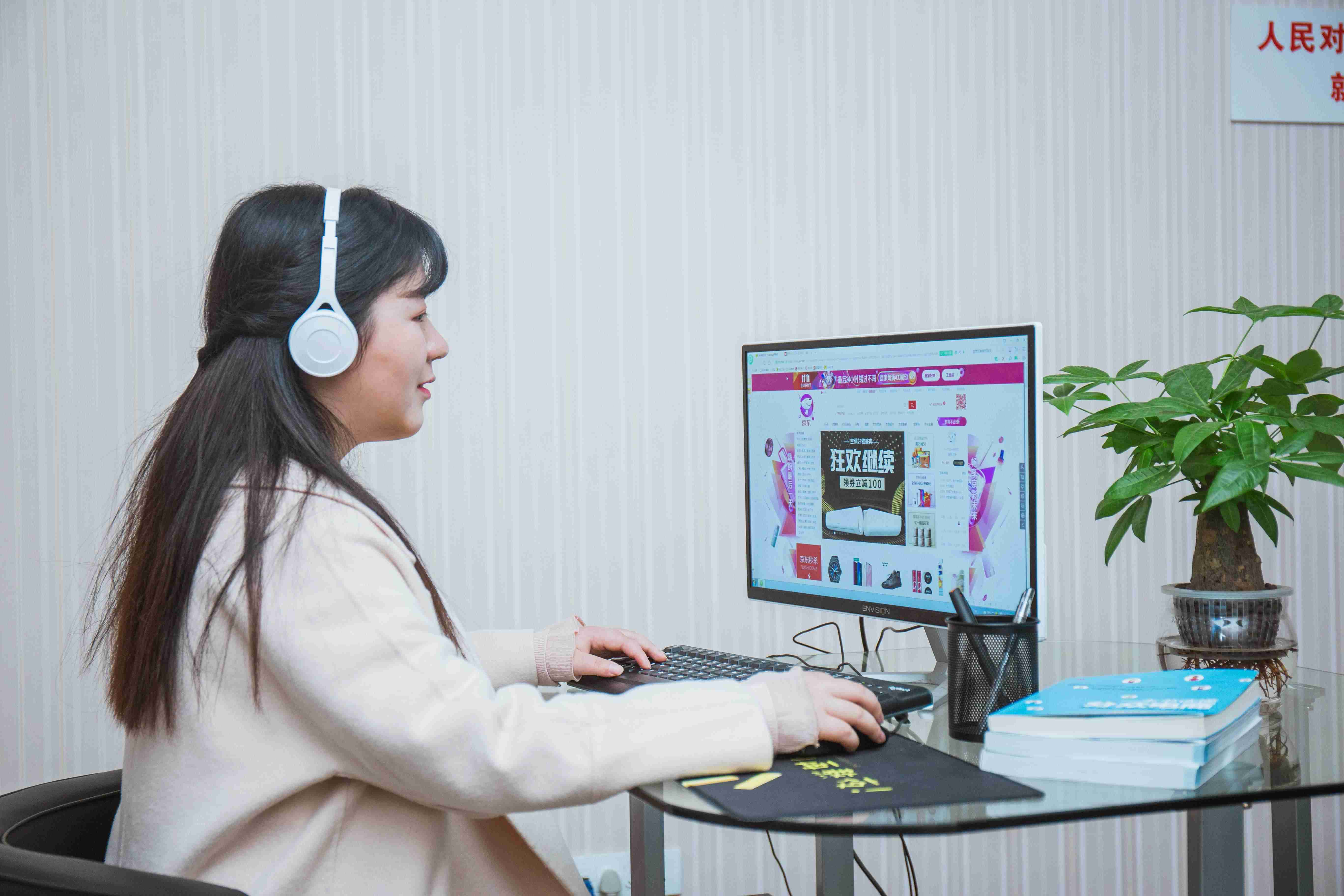 揭秘劉伯溫預測智慧,揭秘生肖運勢,4肖選一肖三中三,揭秘劉伯溫預測智慧與生肖運勢,精準選生肖,三中三之選!