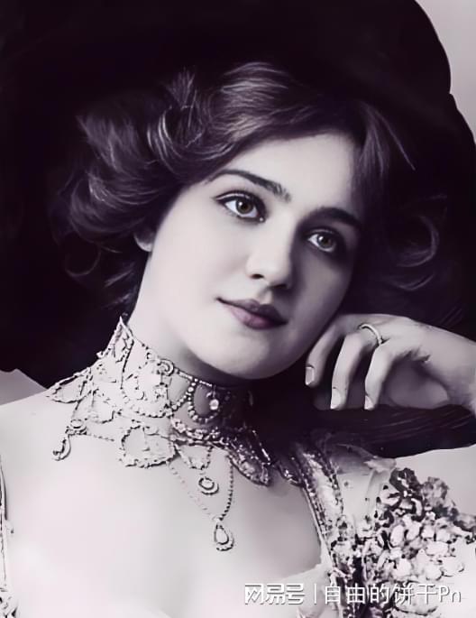 中國前一百名漂亮女明星圖片,璀璨星光,一覽無余,中國璀璨女星,前百名漂亮女明星圖片全景展示