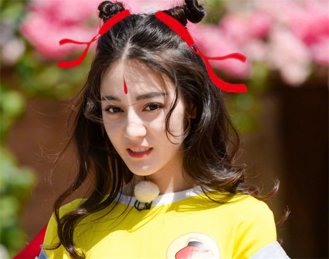 迪麗熱巴承認自己抽煙,公眾人物的生活細節與社會影響,迪麗熱巴抽煙事件,公眾人物生活細節與社會影響探究