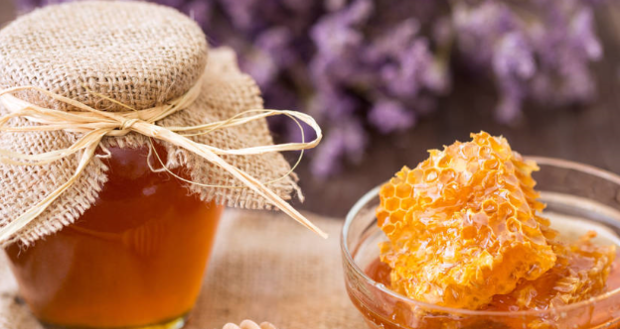 蜂膠的功效與作用及食用方法,全面解析蜂膠的神奇之處與日常食用指南,蜂膠,神奇功效解析與日常食用指南